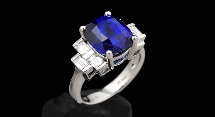 18K White Gold with Sapphire and Diamond Ring