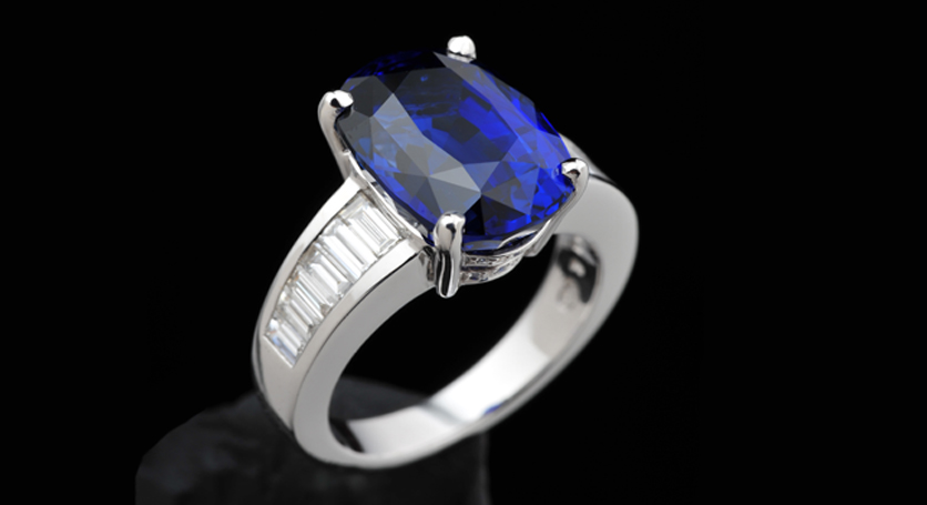 18K White Gold with Sapphire and Diamond Ring