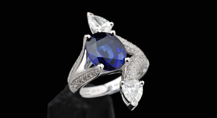 18K White Gold with Sapphire and Diamond Ring
