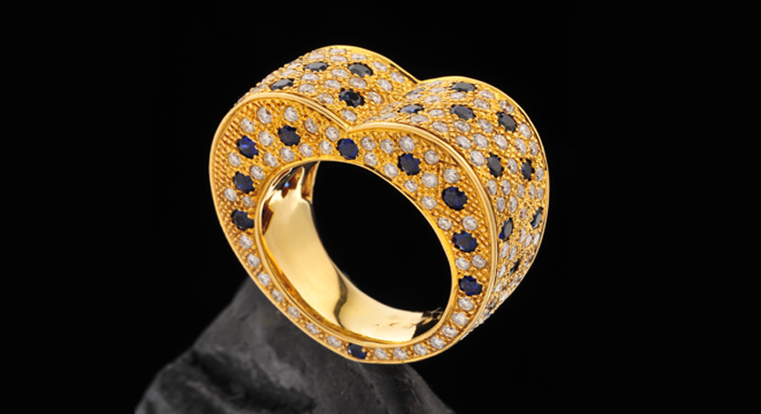 18K Yellow Gold with Sapphire and Diamond Ring