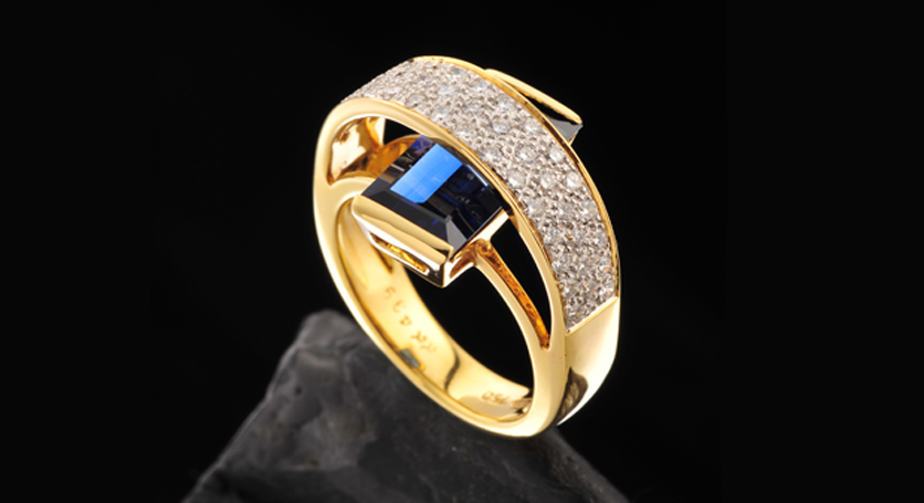 18K Yellow Gold with Sapphire and Diamond Ring