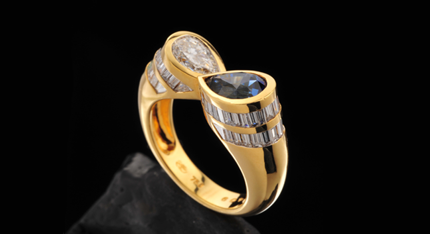 18K Yellow Gold with Sapphire and Diamond Ring