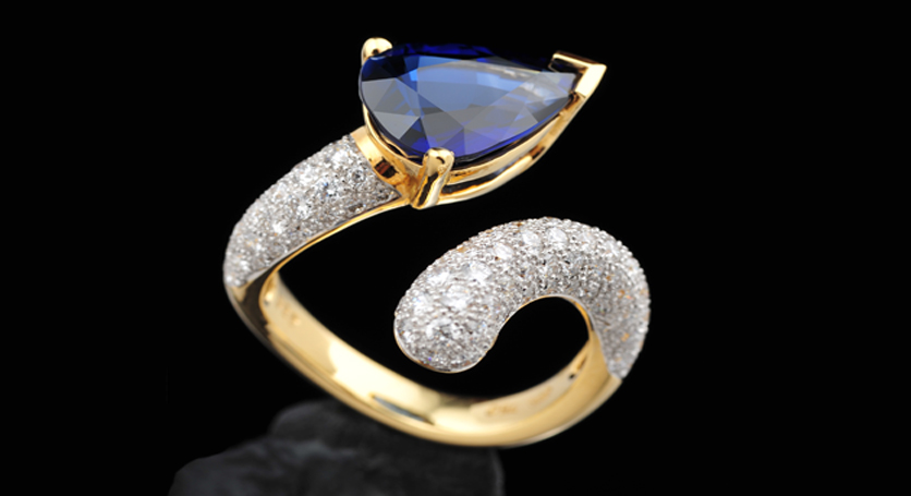18K Yellow Gold with Sapphire and Diamond Ring