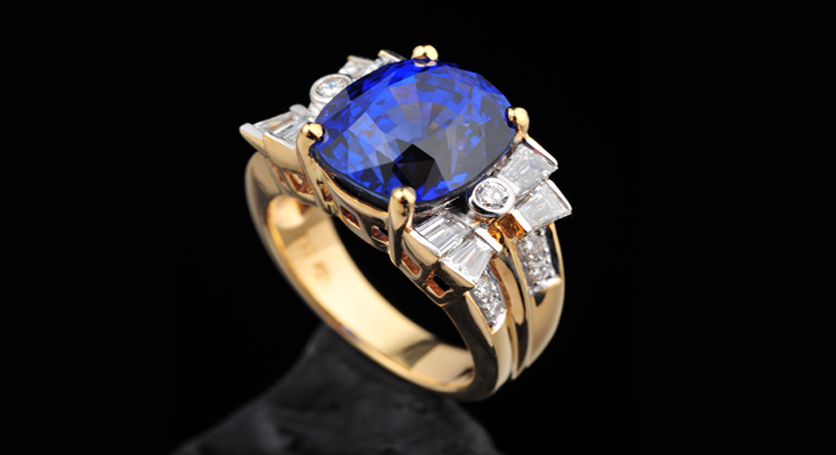 18K Yellow Gold with Sapphire and Diamond Ring