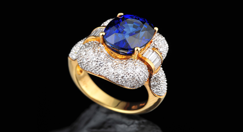 18K Yellow Gold with Sapphire and Diamond Ring