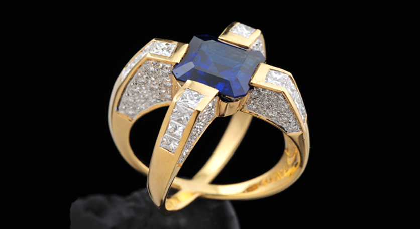 18K Yellow Gold with Sapphire and Diamond Ring