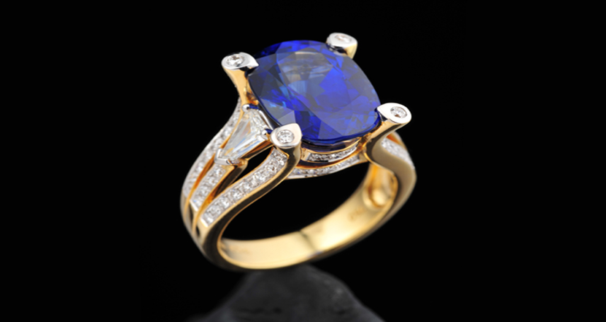 18K Yellow Gold with Sapphire and Diamond Ring