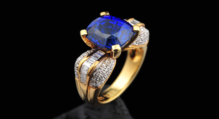 18K Yellow Gold with Sapphire and Diamond Ring