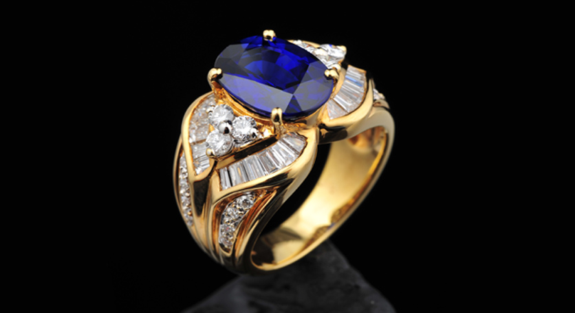 18K Yellow Gold with Sapphire and Diamond Ring