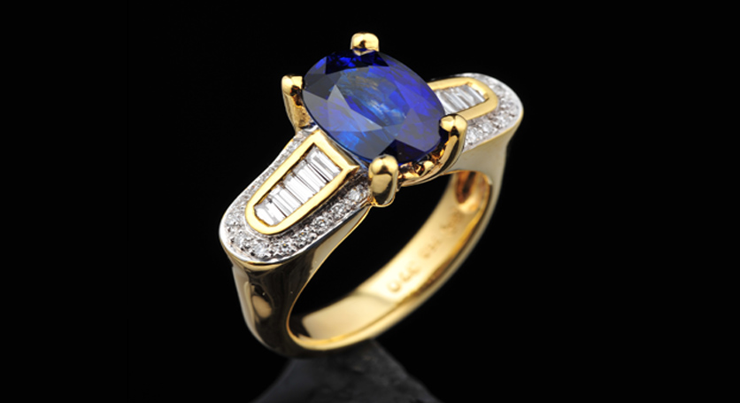 18K Yellow Gold with Sapphire and Diamond Ring