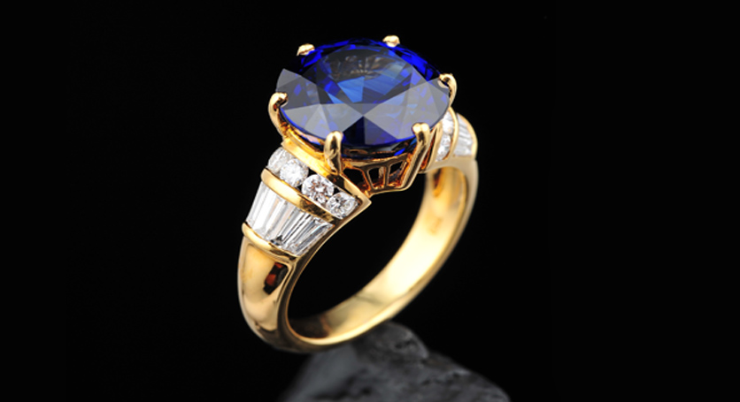 18K Yellow Gold with Sapphire and Diamond Ring