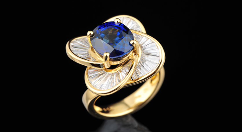 18K Yellow Gold with Sapphire and Diamond Ring