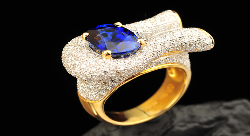 18K Yellow Gold with Sapphire and Diamond Ring