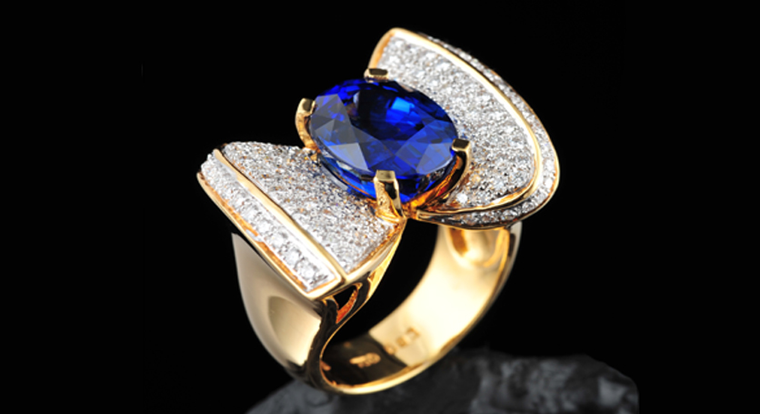 18K Yellow Gold with Sapphire and Diamond Ring