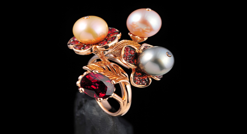 18K Yellow Gold with Southsea Pearls, Multicolor Sotnes and Diamond Ring