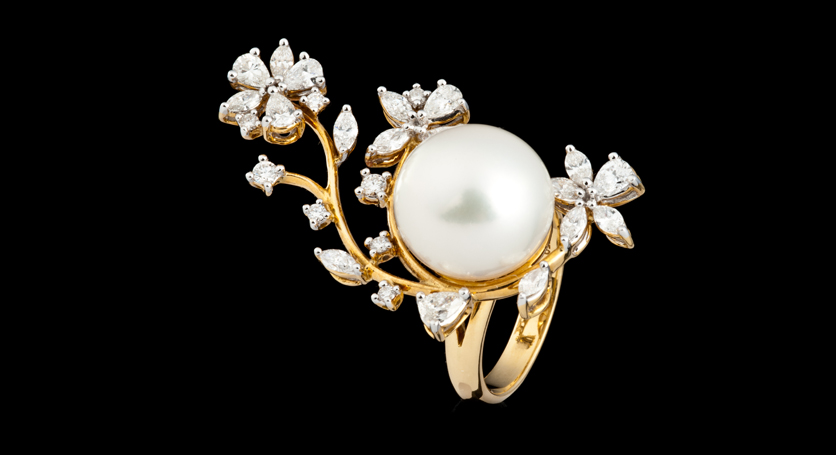 18K Yellow Gold with Southsea Pearl and Diamond Ring