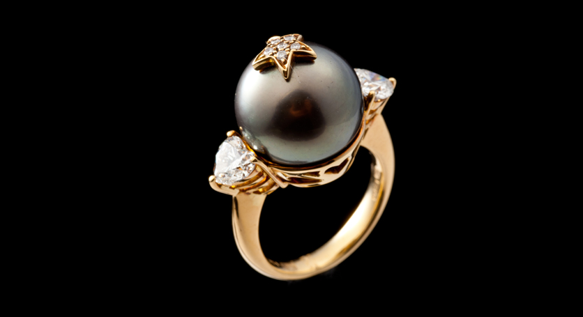 18K Yellow Gold with Tahitian Pearl and Diamond Ring