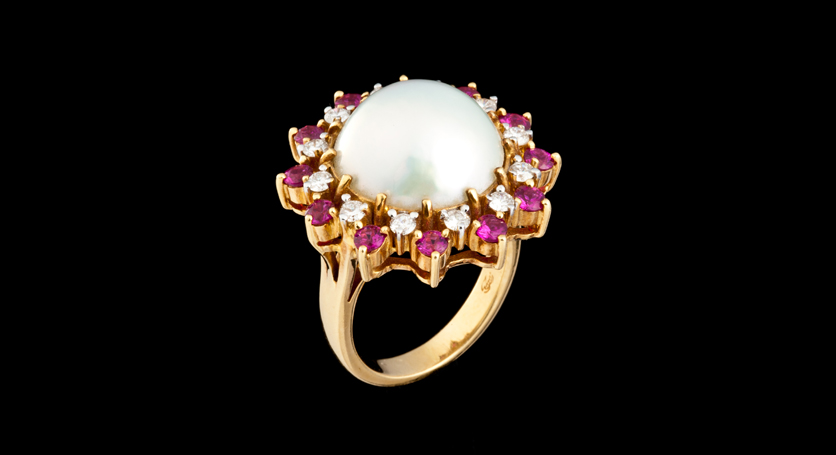 18K Yellow Gold with Mabe Pearl, Ruby and Diamond Ring