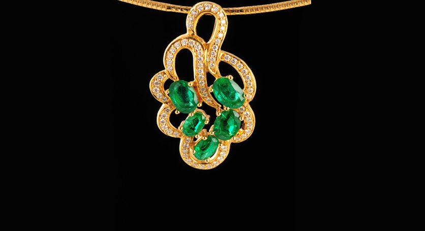 18K Yellow Gold with Emerald and Diamond Pendant