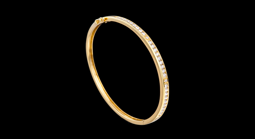 18K Yellow Gold with Diamond Bangle