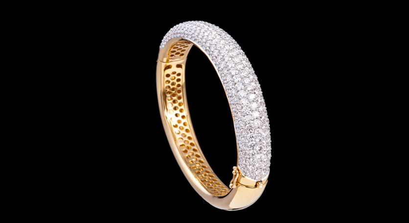 18K Yellow Gold with Diamond Bangle