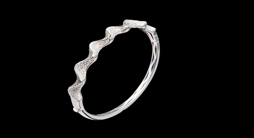 18K White Gold with Diamond Bangle