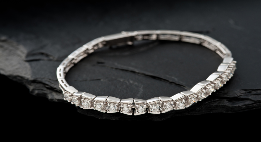 18K White Gold with Diamond Bracelet