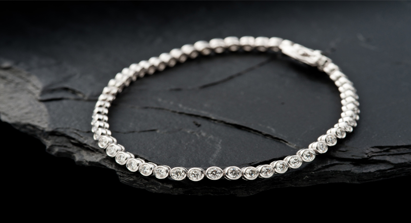 18K White Gold with Diamond Bracelet