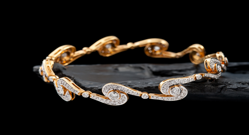 18K Yellow Gold with Diamond Bracelet