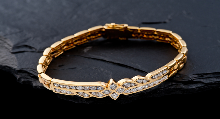 18K Yellow Gold with Diamond Bracelet