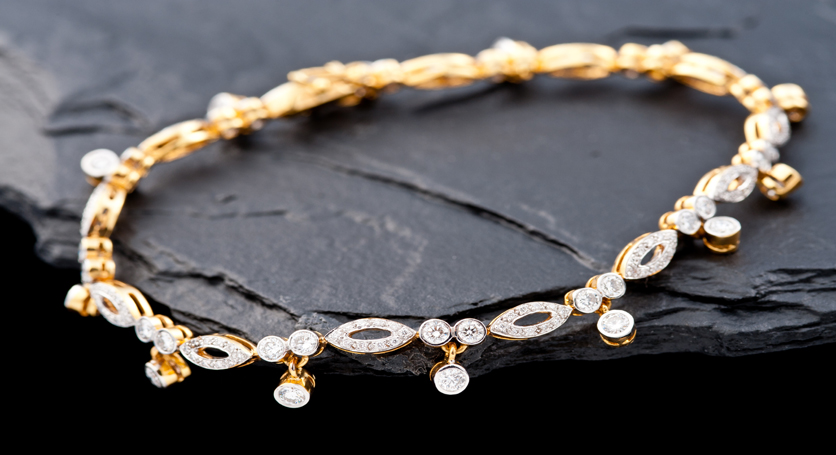 18K Yellow Gold with Diamond Bracelet