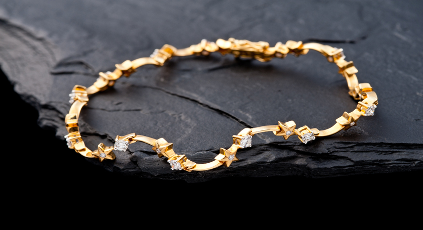 18K Yellow Gold with Diamond Bracelet