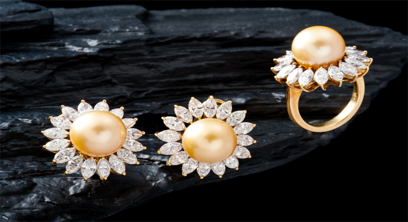 18K Yellow Gold with Southsea Pearl and Diamond Ring and Earring