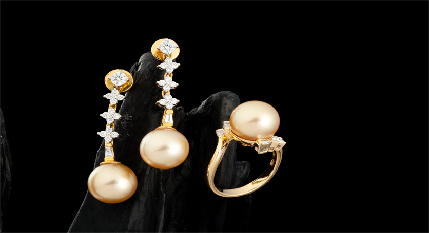 18K Yellow Gold with Southsea Pearl and Diamond Ring and Earring