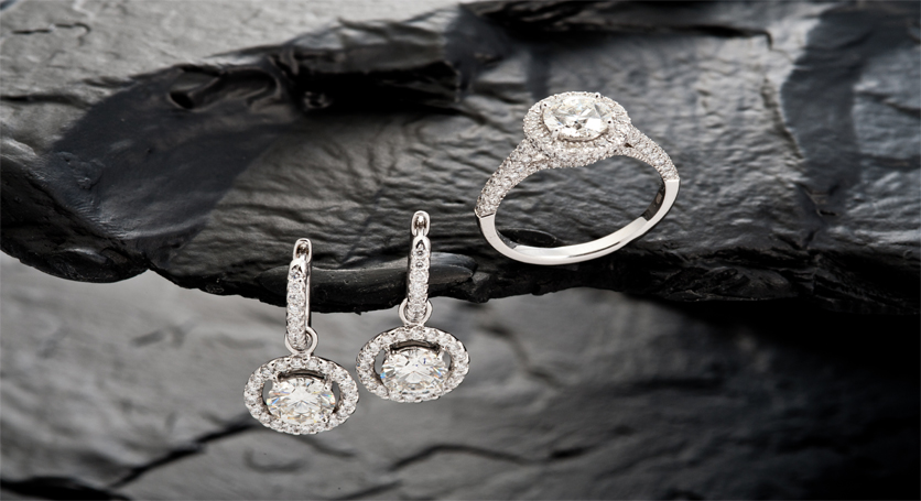 18K White Gold with Diamond Ring and Earring