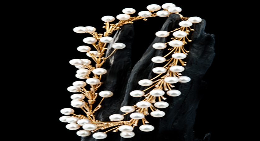 18K Yellow Gold with Southsea Pearl and Diamond Necklace