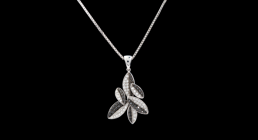 18K White Gold with Diamond Pendant