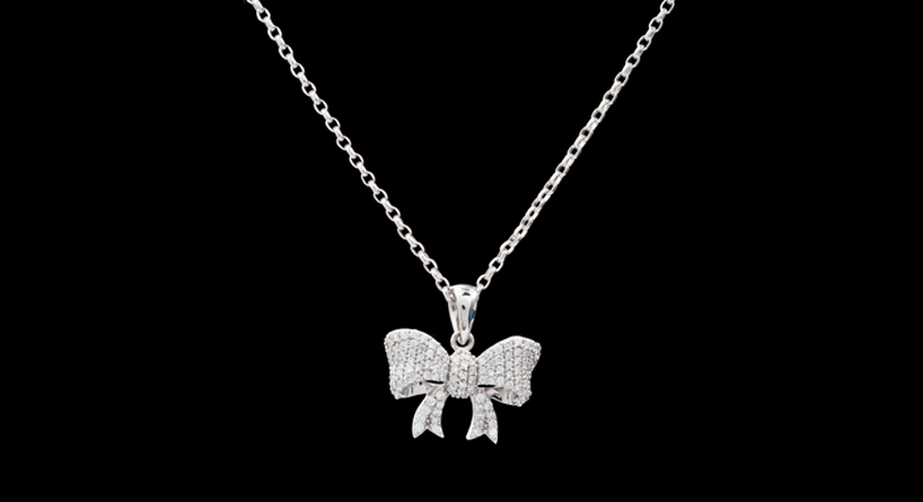 18K White Gold with Diamond Pendant