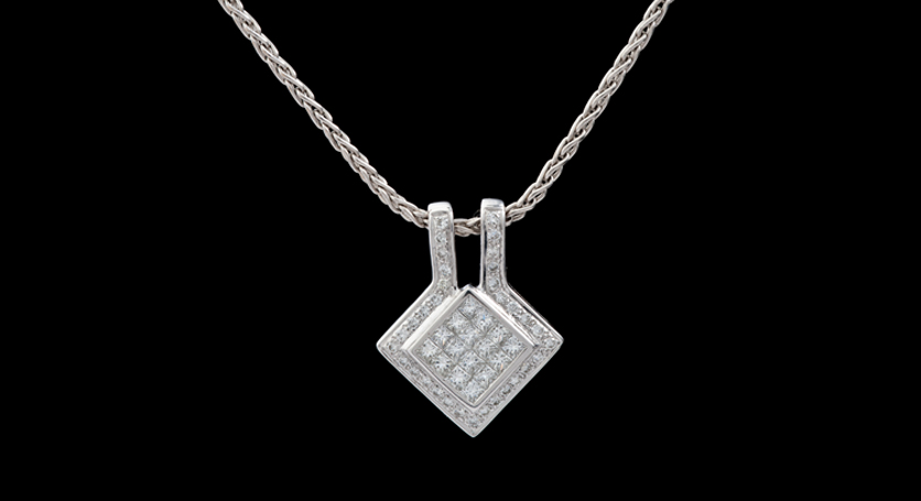 18K White Gold with Diamond Pendant