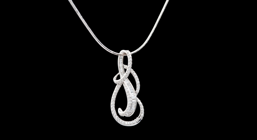 18K White Gold with Diamond Pendant