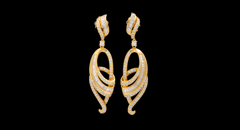 18K Yellow Gold with Diamond Earring