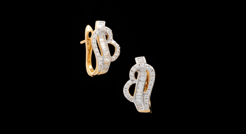18K Yellow Gold with Diamond Earring