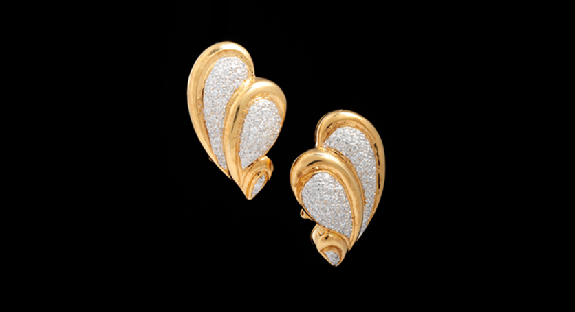 18K Yellow Gold with Diamond Earring