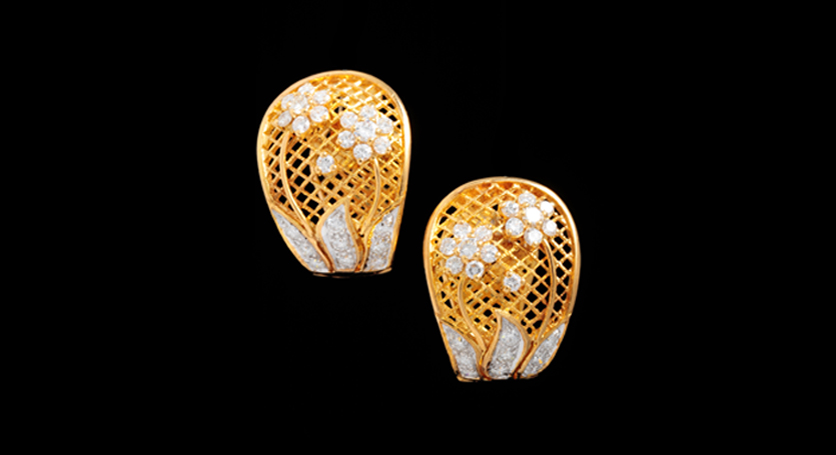 18K Yellow Gold with Diamond Earring