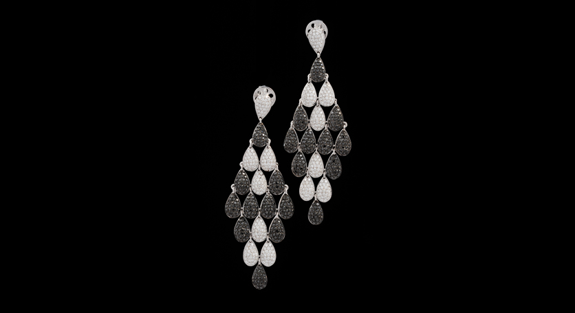 18K White Gold with Diamond Earring