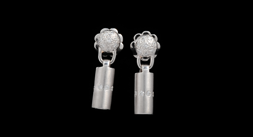 18K White Gold with Diamond Earring