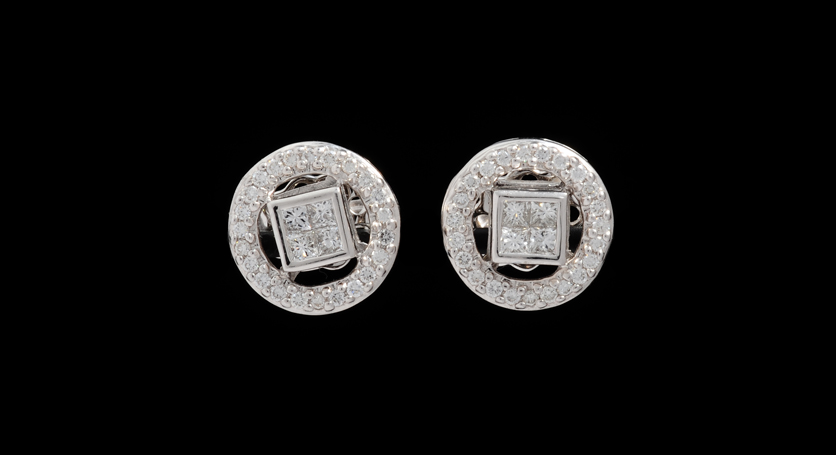 18K White Gold with Diamond Earring