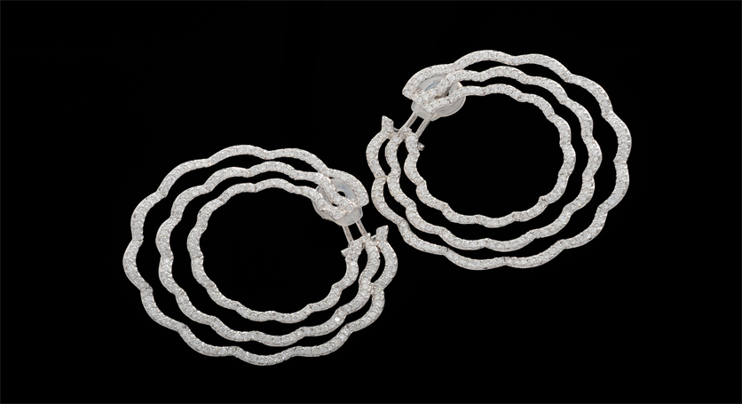 18K White Gold with Diamond Earring