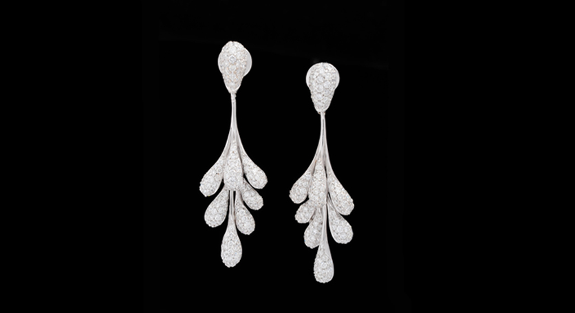 18K White Gold with Diamond Earring