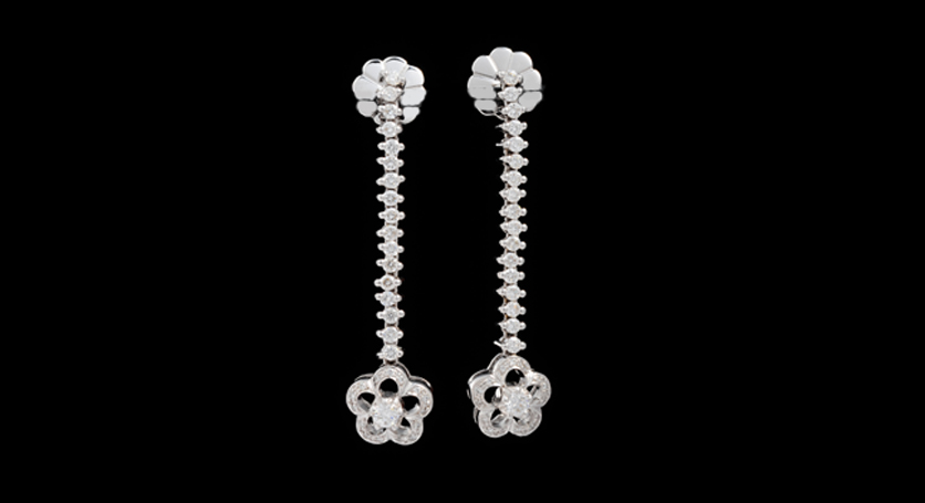 18K White Gold with Diamond Earring